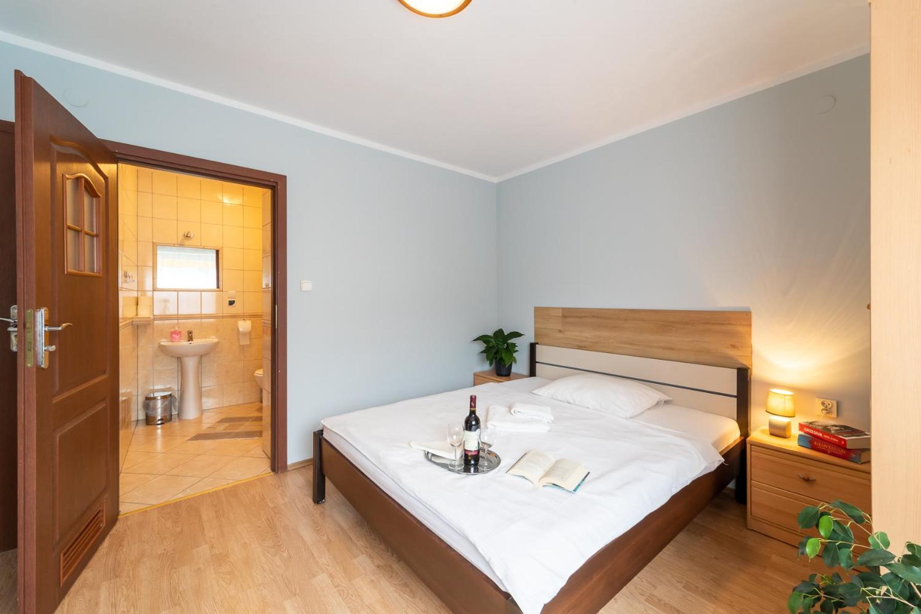Tawerna "Cicha Przystan" Bed and Breakfast Zielona Góra Eksteriør billede